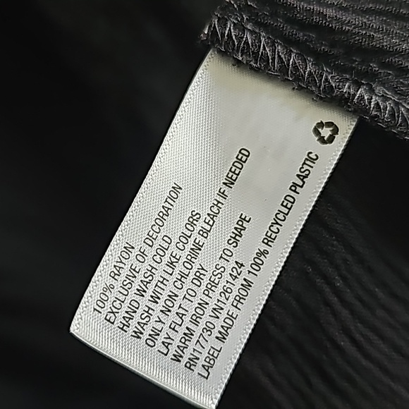 🟡XHILARATION Cold-Shoulder Tunic (Black, L) - Picture 11 of 11